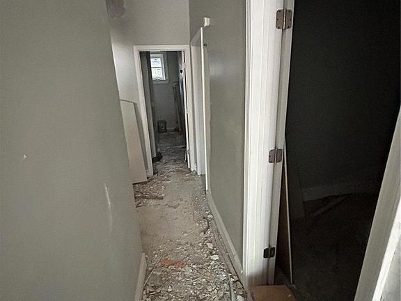 4th image of 3118-3120 Utah St