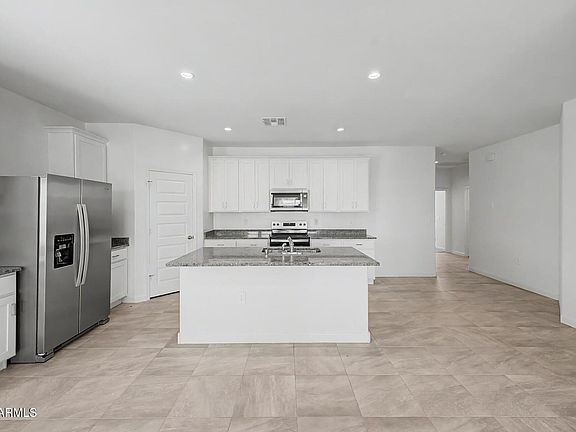 4th image of 38155 W Giallo Ln