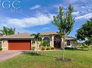 2051 Ottersrest Ln, Cape Coral, FL 33990