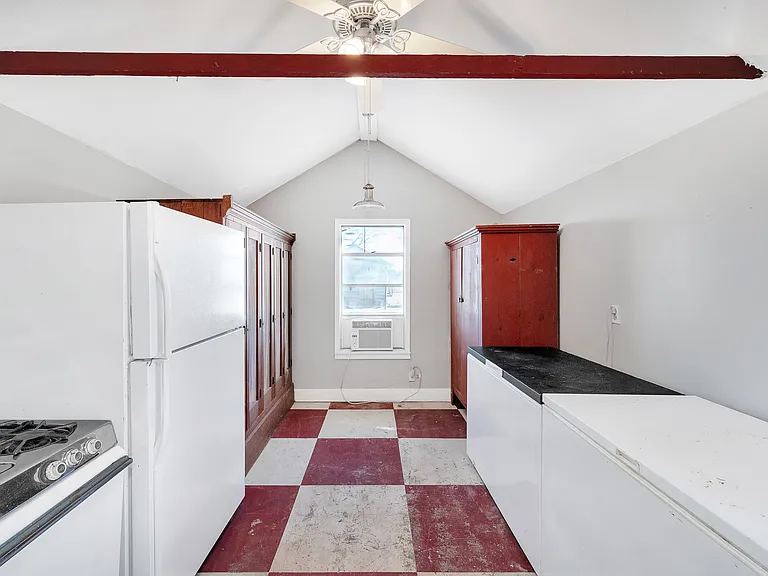 10152 FM 949 — Photo 29