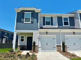 4220 Summit Woods Dr, Charlotte, NC 28216