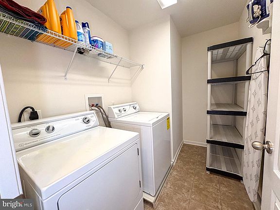 2nd image of 101 Hobbyhorse Ct