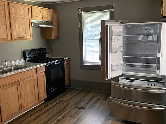 3rd image of 5485 Thistledown Dr