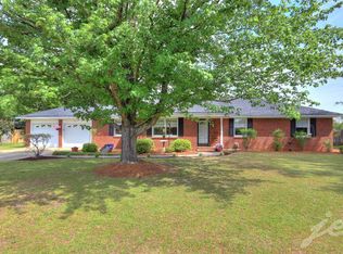 2213 Rolling Hill Ln, Sumter, SC 29150