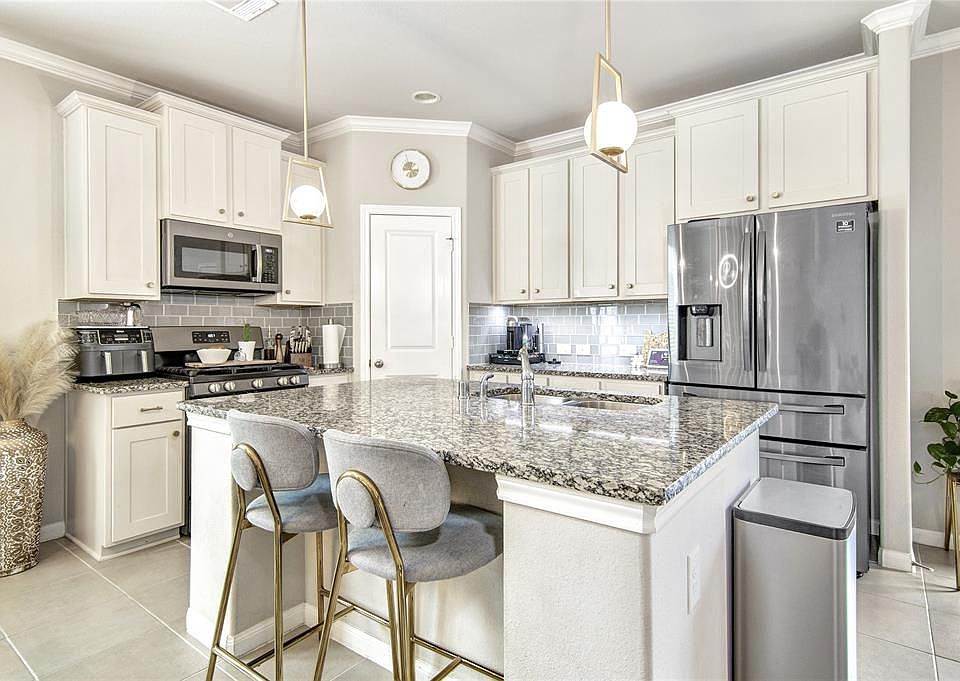 1st image of 12326 Upper Mar Dr