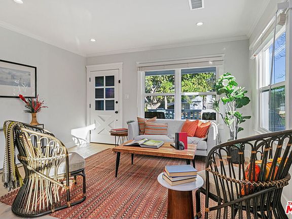 4th image of 8033 Holy Cross Pl