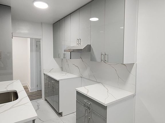 3rd image of 8352 Talbot St APT 1J