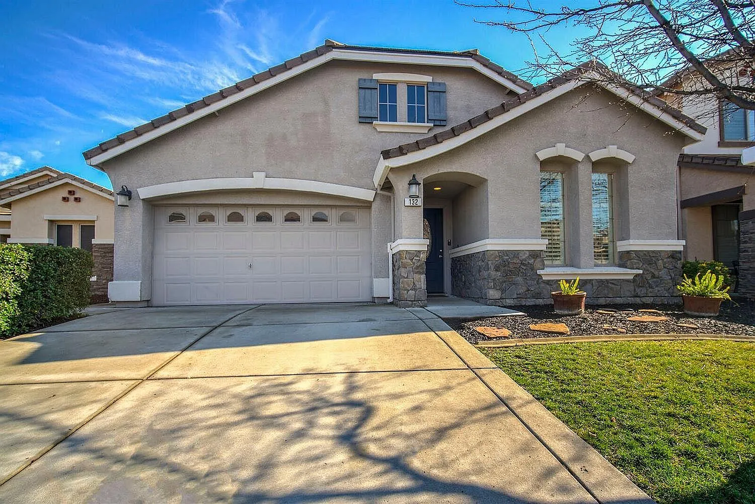 132 Adrienne Ct photo 1
