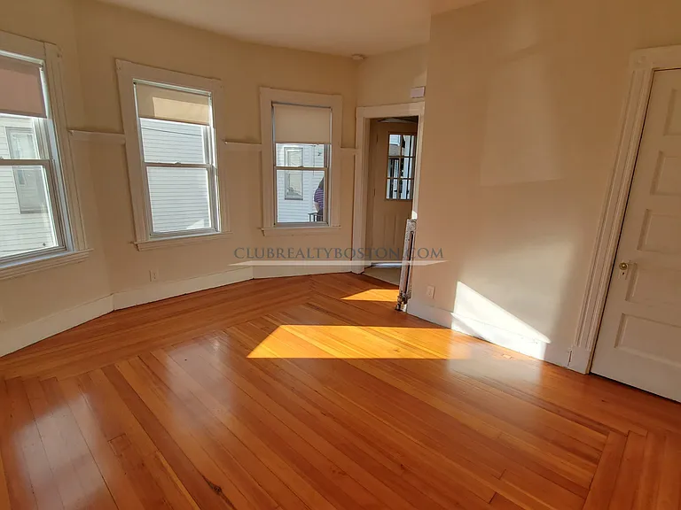 368 Crescent St #1 — Photo 14