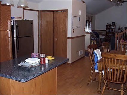 3rd image of 1411 E Cap Cir