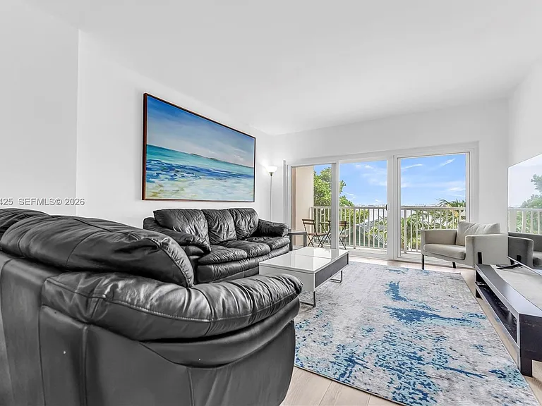 300 Bayview Dr #214 — Photo 19