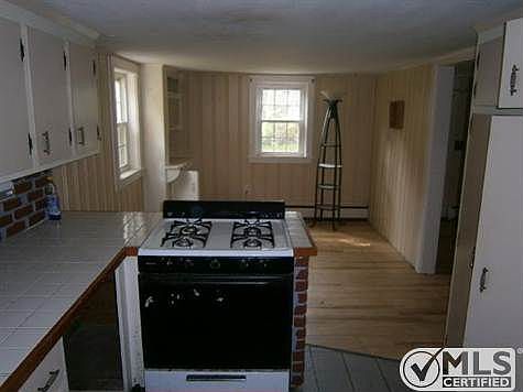3rd image of 9 Ginger Plum Ln