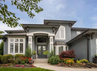 1561 Brompton Ln, Raymore, MO 64083