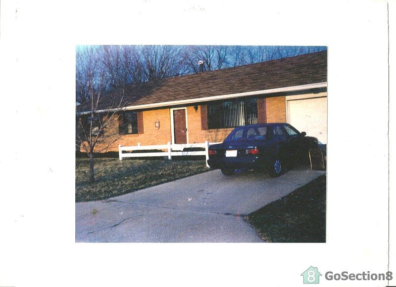 1st image of 6 Meadow Dr
