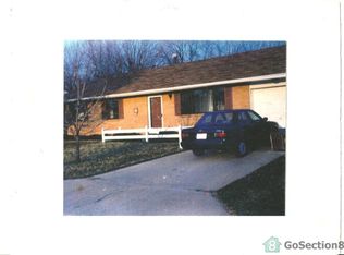 6 Meadow Dr, Dayton, OH 45416