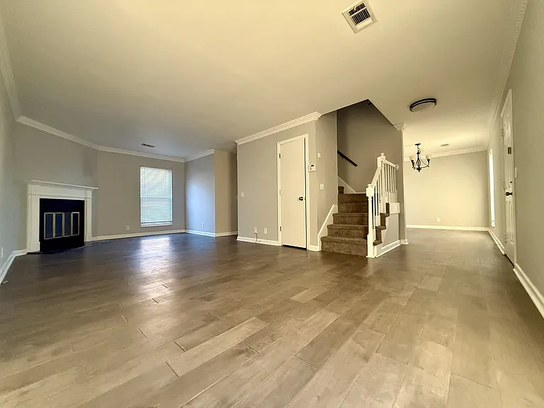5801 Labrador Ln — Photo 4