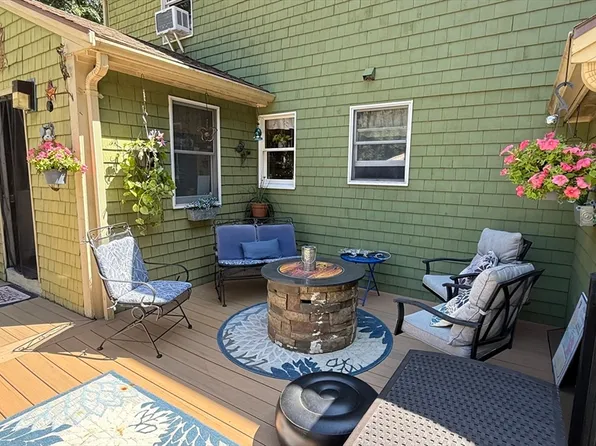 56 Macomber St, Berkley, MA 02779