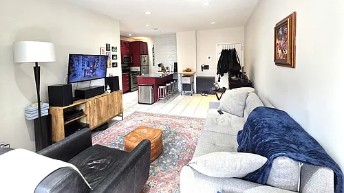 34-33 33rd St #1D Photo 1