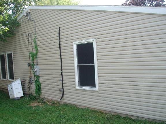 3rd image of 3750 Montevideo Dr