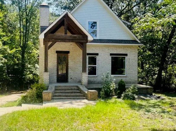 1856 Sardis Lake Dr, Batesville, MS 38606