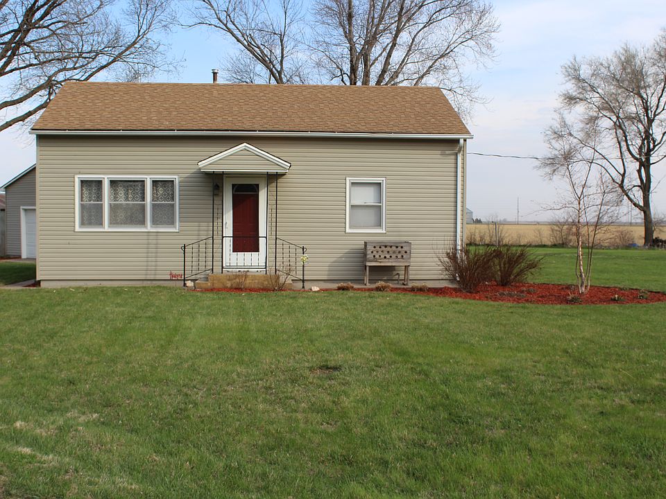 1st image of 418 E 5th St