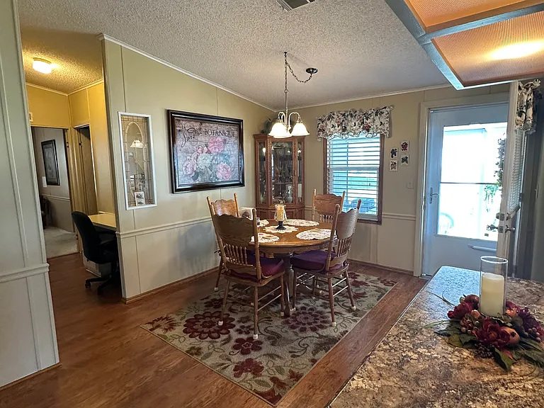 932 Oleander St — Photo 24