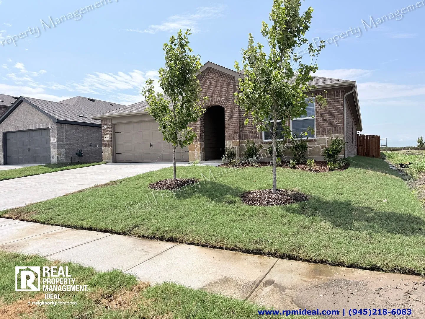 4 bed, 3.0 bath, 2089 sqft, $2,199 — Photo 2