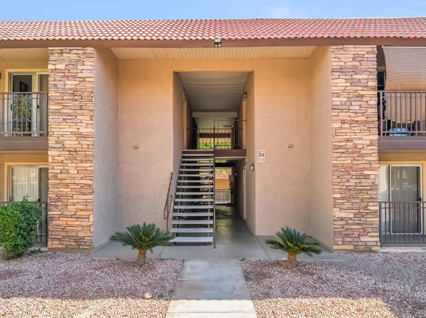 5001 River Glen Dr Unit 40, Spring Valley, NV 89103