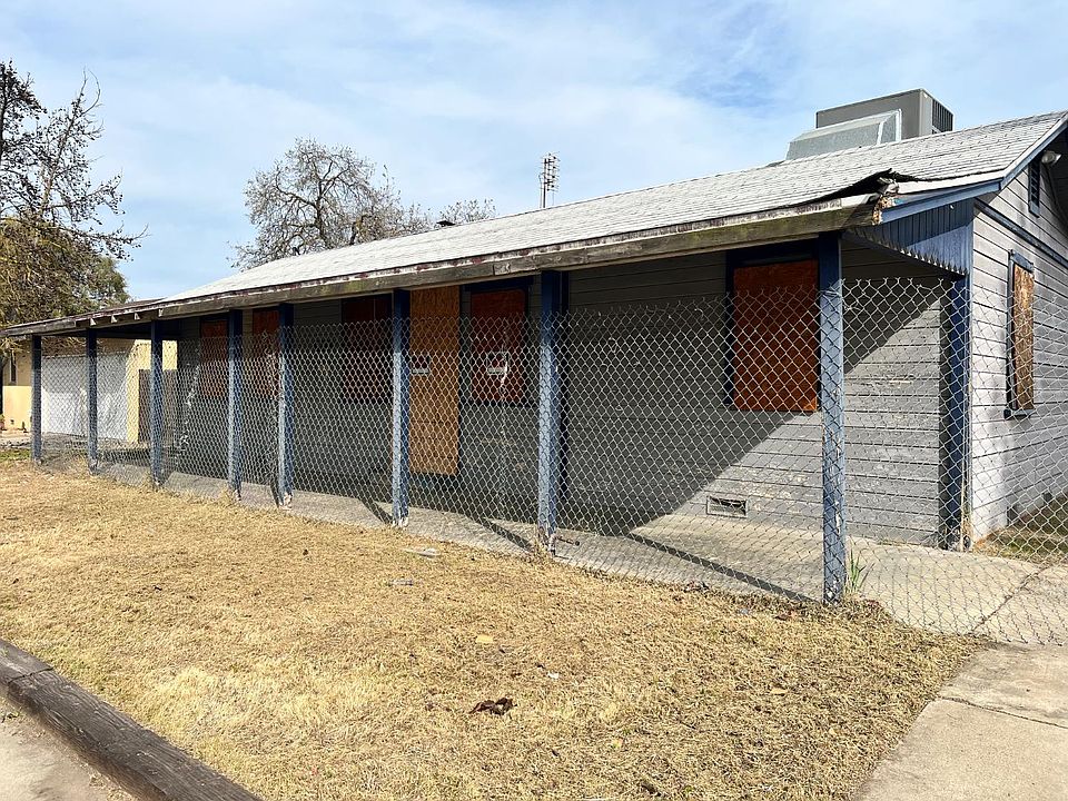 1st image of 5172 N Maroa Ave