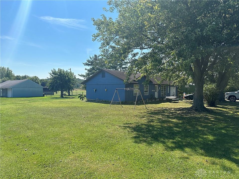 2nd image of 111 Evergreen Dr