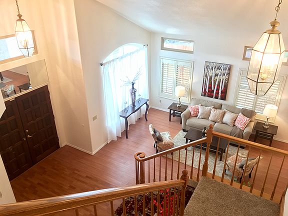 3rd image of 202 Littleton Ct