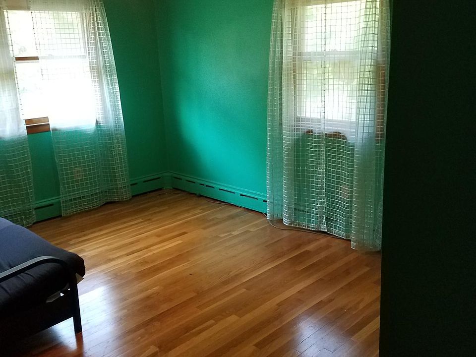 2nd image of 15 Sullivan Dr