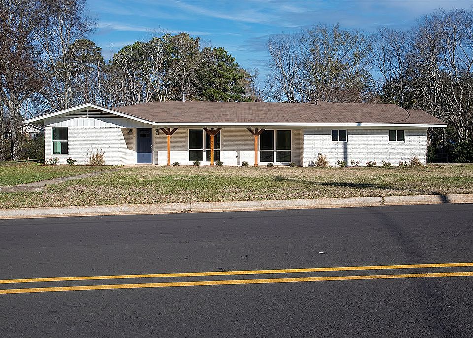 1st image of 115 E Carolanne Blvd