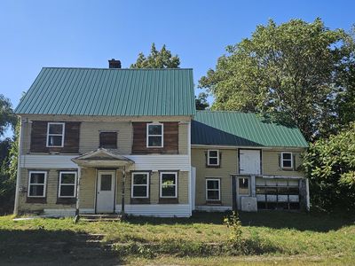 18 N Main Street, Strong, ME, 04983