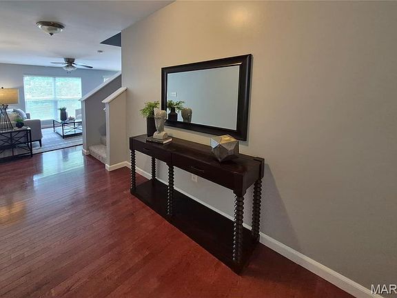 2nd image of 208 Waterside Crossing Ct