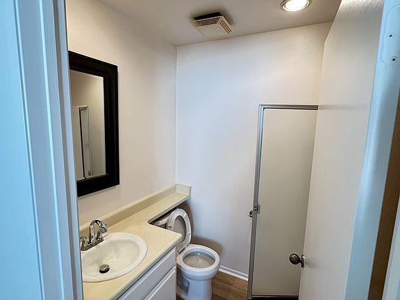 5th image of 1380 W Capitol Dr Unit 312