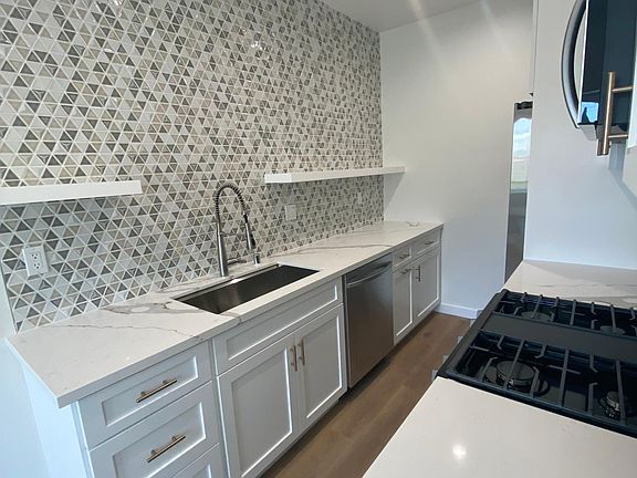 2nd image of 112 N 2nd St #205