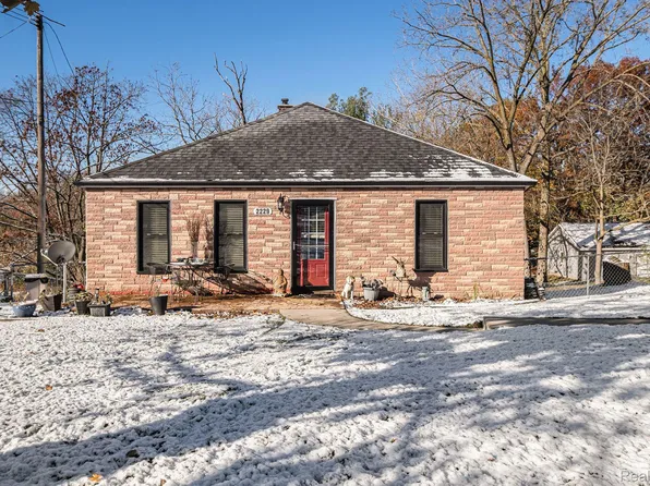 2229 Walnut Rd, Auburn Hills, MI 48326