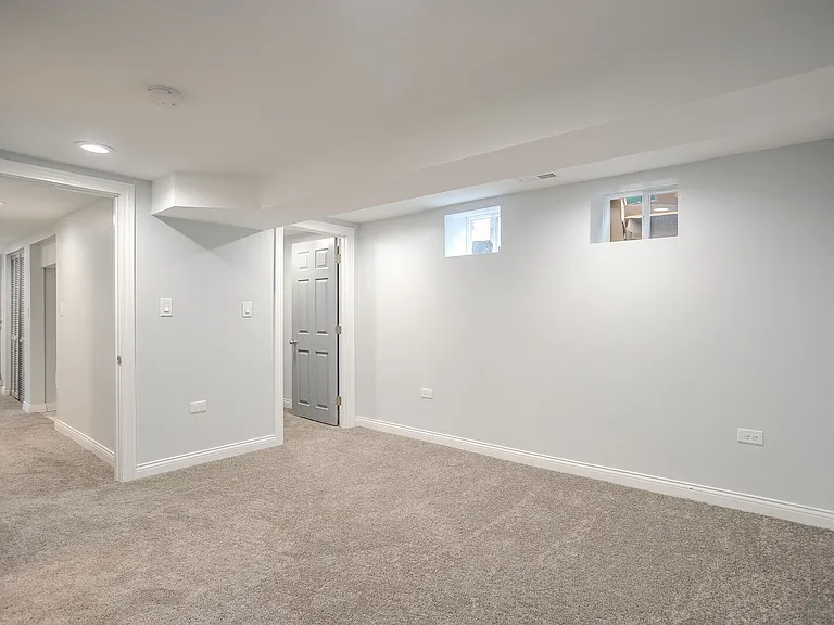 1013 W 18th Pl #1R — Photo 15