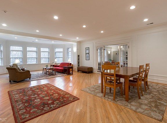 4th image of 1301 E Madison Park Unit 3