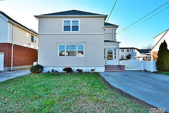 1st image of 511 New Hyde Park Rd