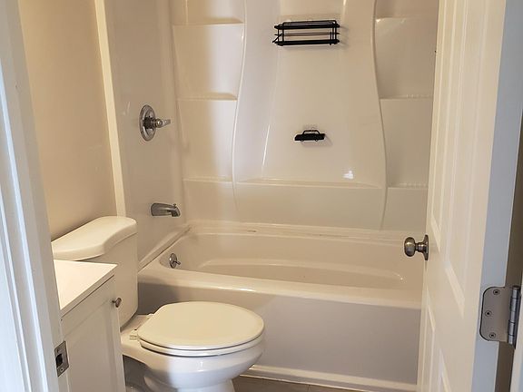 4th image of 236 Low St APT 9
