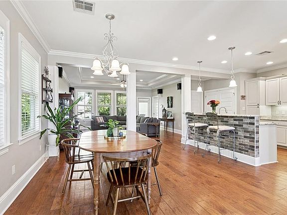 4th image of 341 12th St