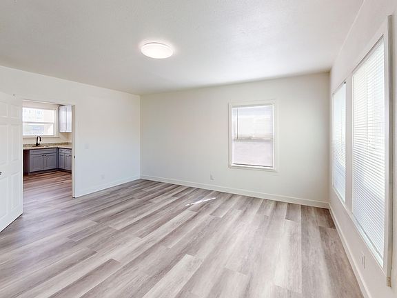 5th image of 501 W Macarthur Blvd #E