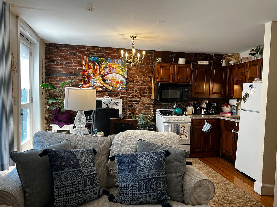 1st image of 80 Phillips St APT 2
