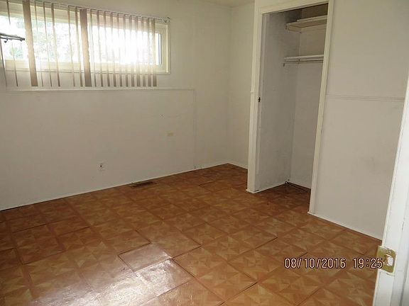 5th image of 221 Cladorbon Dr