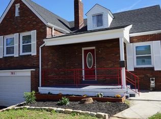 705 Greenlee Rd, Pittsburgh, PA 15227