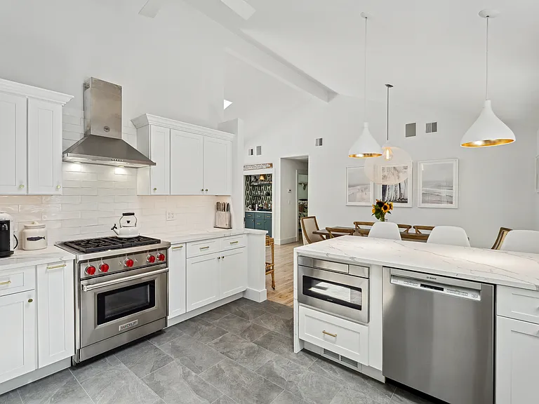 42 Oak St — Photo 7