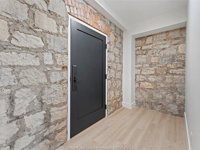 247 Brock St #101 — Photo 3