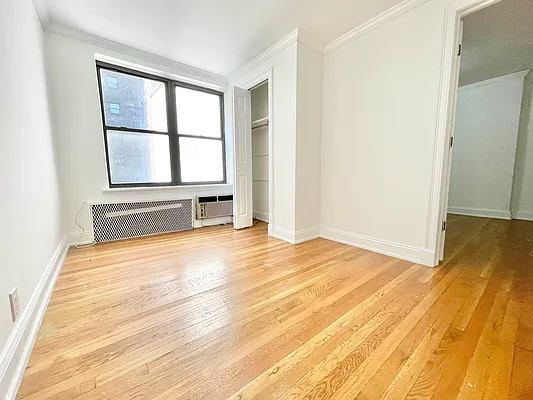 Rented by City Connections Realty | media 12